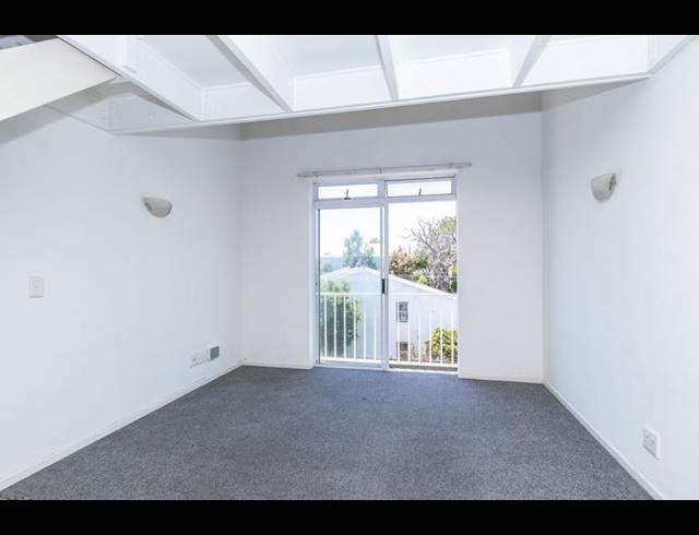 1 BEDROOM APARTMENT FOR SALE IN PLUMSTEAD